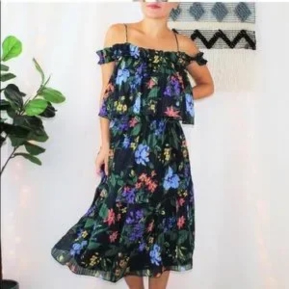 Club Monaco Oversized Silk‎ Lined Tiered Floral Stretch Navy Dress, Size 4 or 6 - Picture 15 of 15